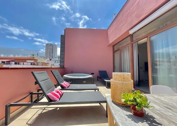 AROMAS Suites Apartments